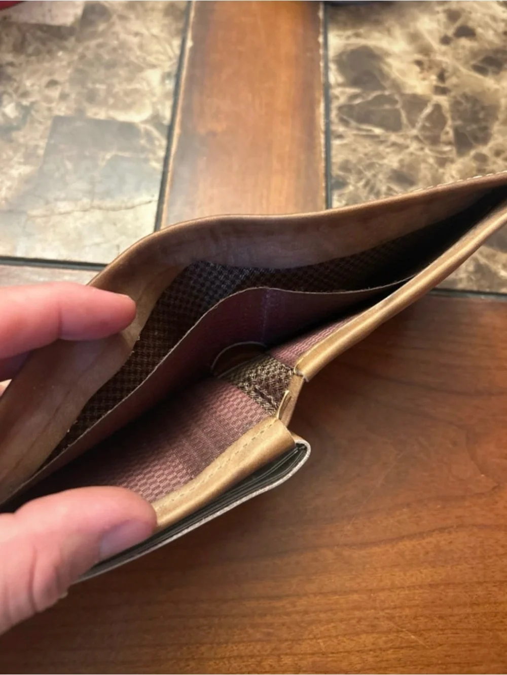 Tony Lams Genuine leather handmade Leather Bifold Wallet